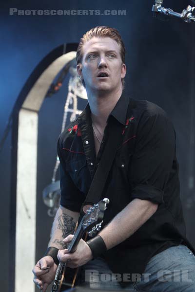 QUEENS OF THE STONE AGE - 2007-07-01 - CERGY - Base de Loisirs